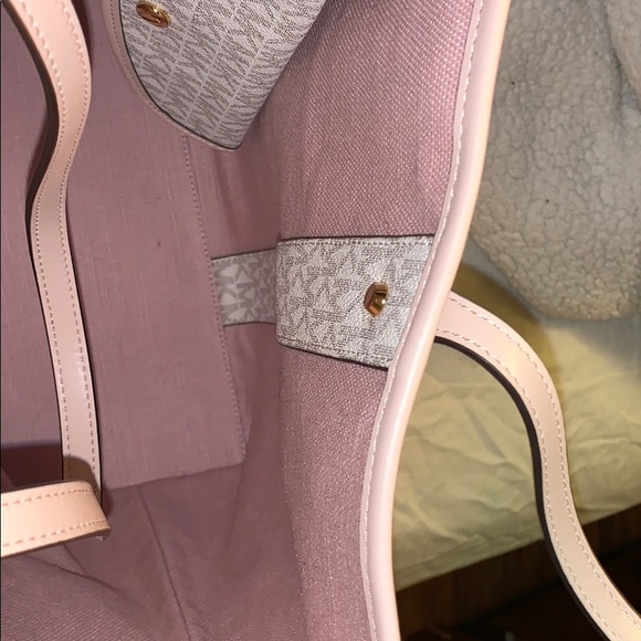 Mk XL tote - Picture 2 of 4